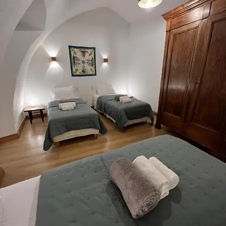 Les Distinguees - Manoir De Bessodes 4*